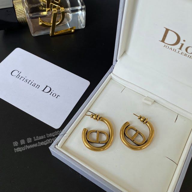 Dior飾品 迪奧經典熱銷新款復古字母耳釘耳環  zgd1330